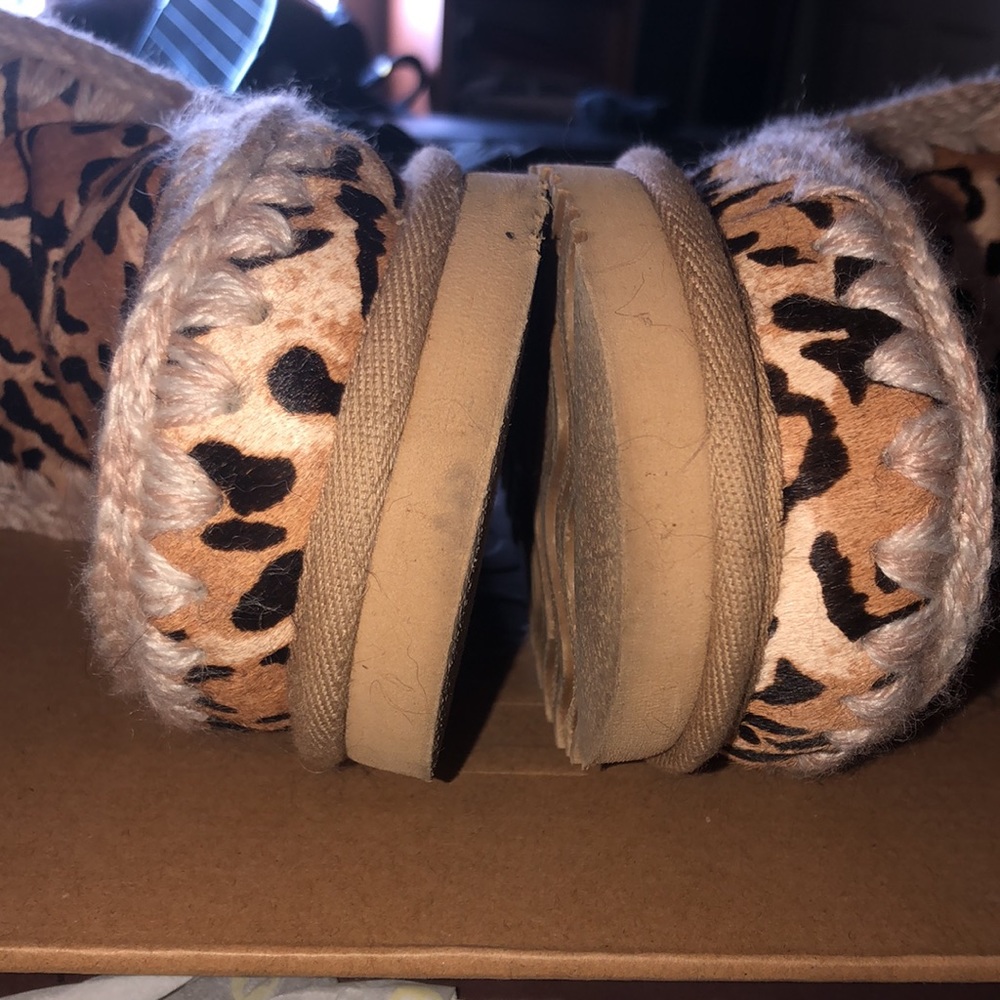 Rare!! Leopard animal print Mou boots - Picture 3 of 13